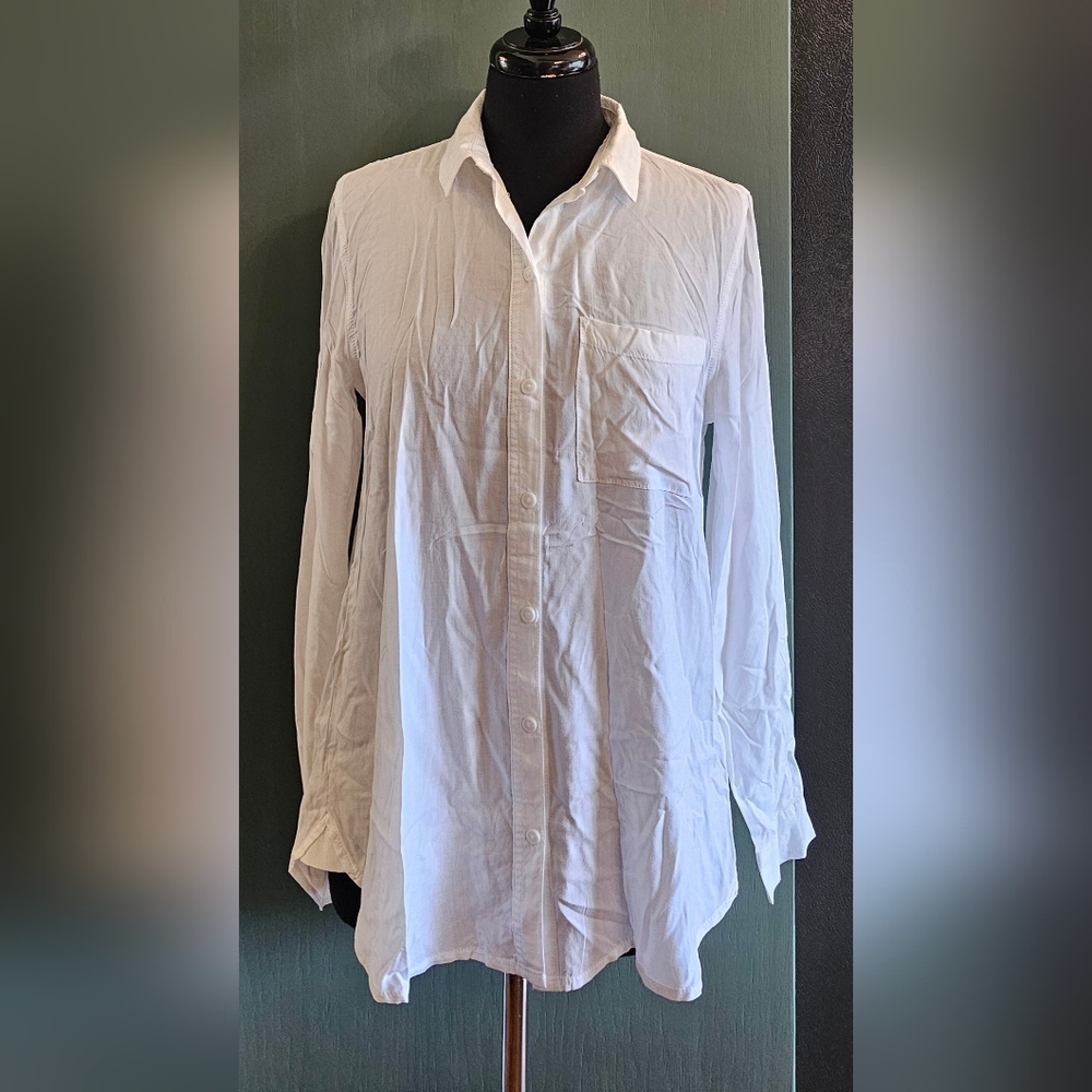 Beachlunchlounge White Button-Up Shirt